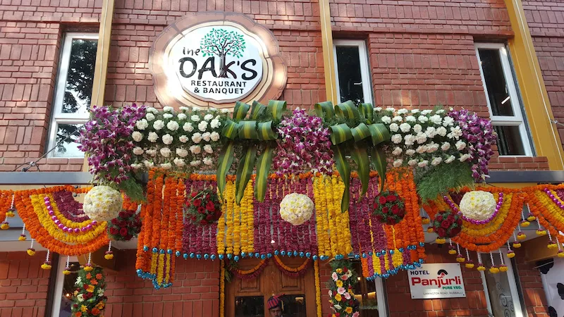 The Oak's Restaurant and Banquet Hall — Hubli
