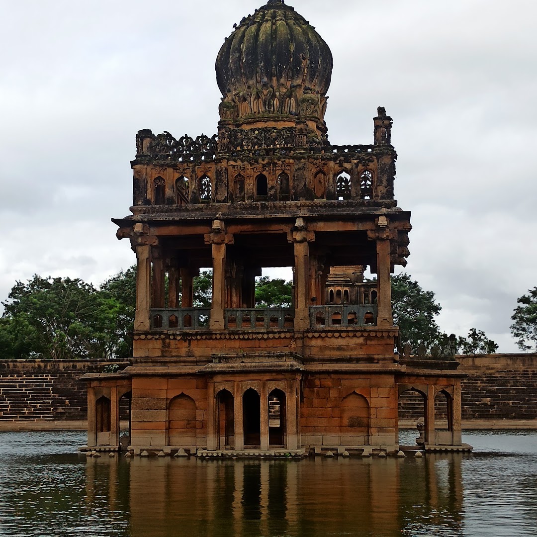 Amma Appa Palace Home in Hubli