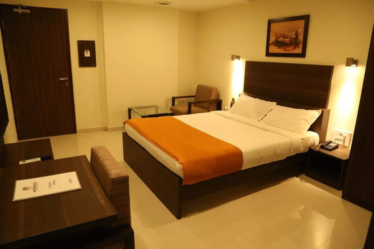 Hotel Metropolis, Hotel Near Nehru Stadium in Hubli