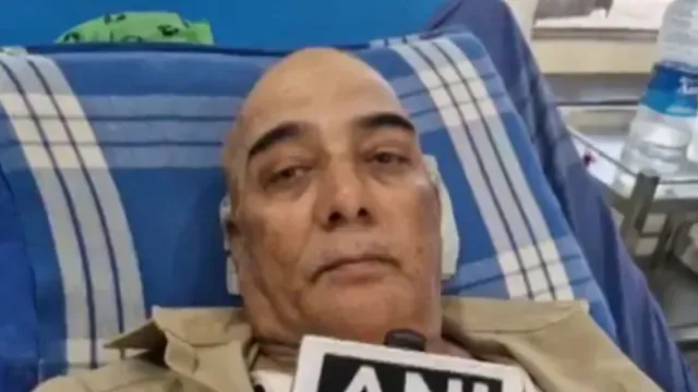 karnataka-bus-conductor